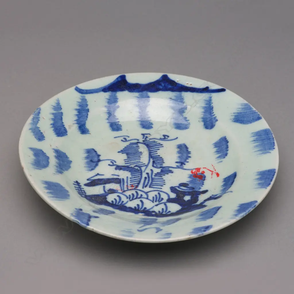 A Porcelain plate – Fukien – China -18thC, Image 1++